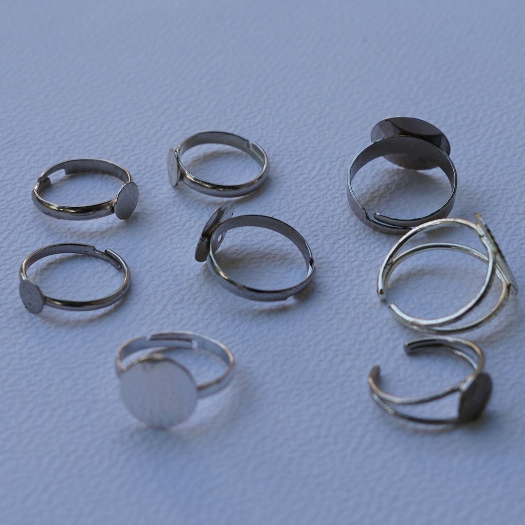 Bague réglable plateau rond fond plat Argentée