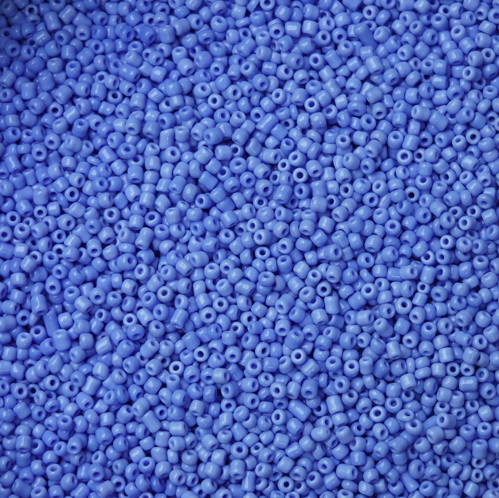 Perles de rocaille bleu clair opaque 11/0