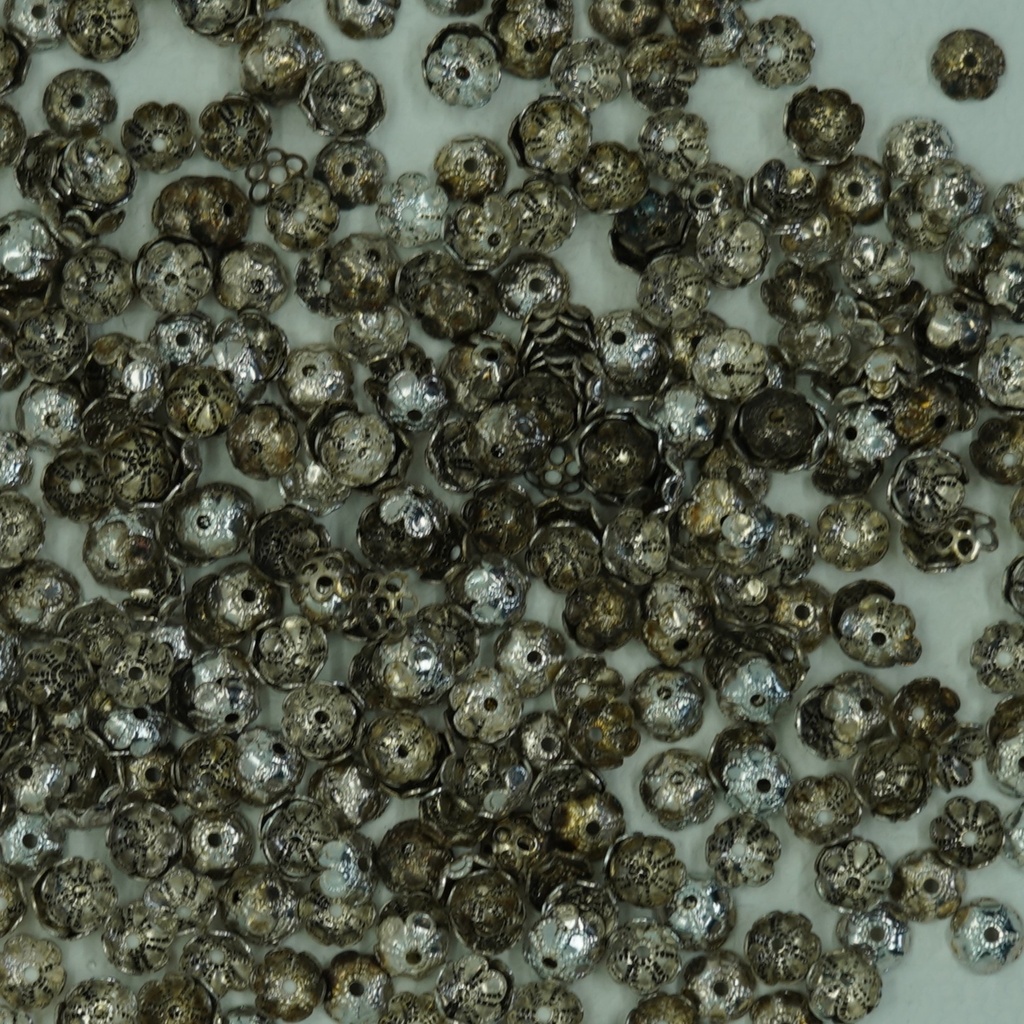 Capuchon de perle en forme de fleur 6 pétales argentée